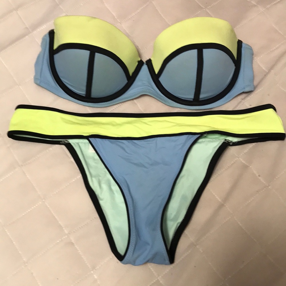 VS Bikini